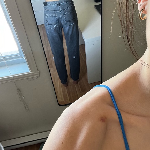 American eagle long mom jeans - size 8 - Picture 3 of 4